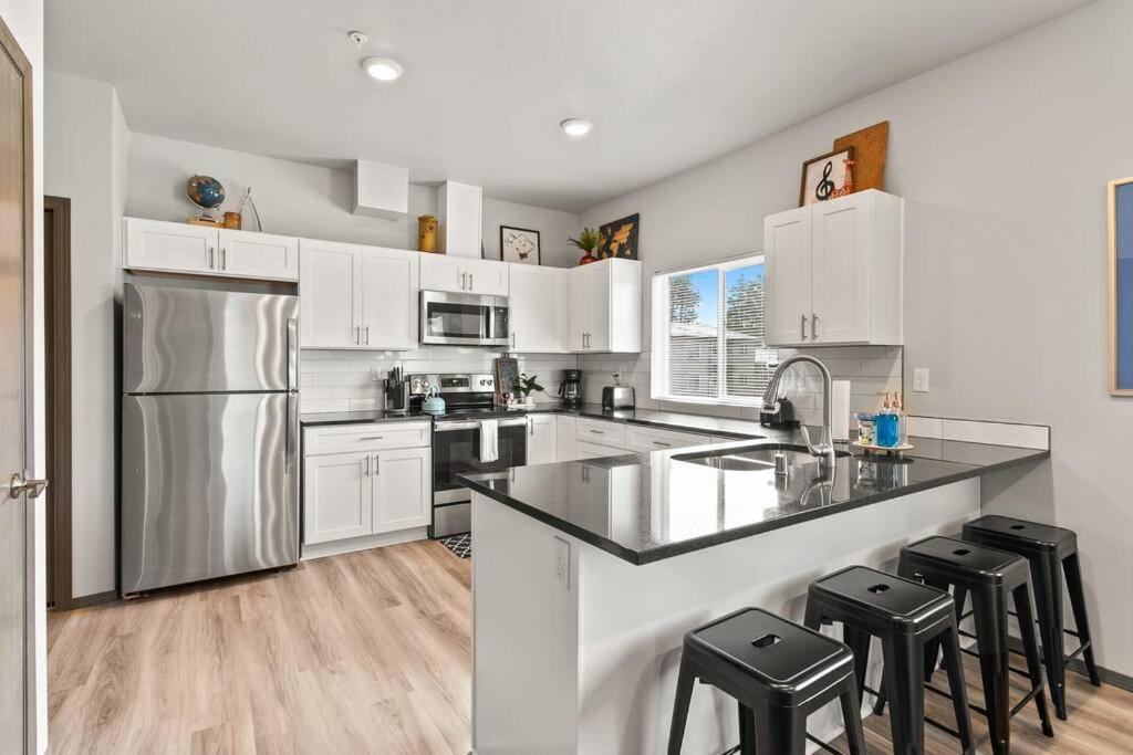 Appartamento New 2 Bed 2 Bath Near Perry District And Dt Spokane Esterno foto